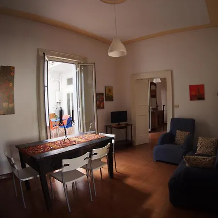 Casa Felice Nel Centro Storico, Ascensore E Terrazzo 아파트 *