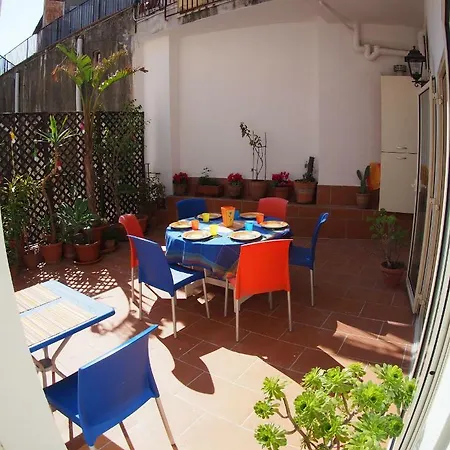 아파트 Casa Felice Nel Centro Storico, Ascensore E Terrazzo 카타니아